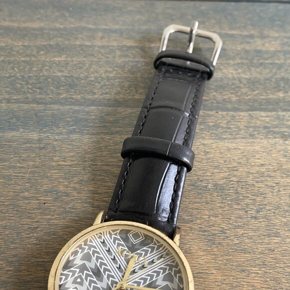 XOXO Geometric Analog Quartz w/ Black Leather Strap XO3461 Womens Watch (F8) - Picture 3 of 7